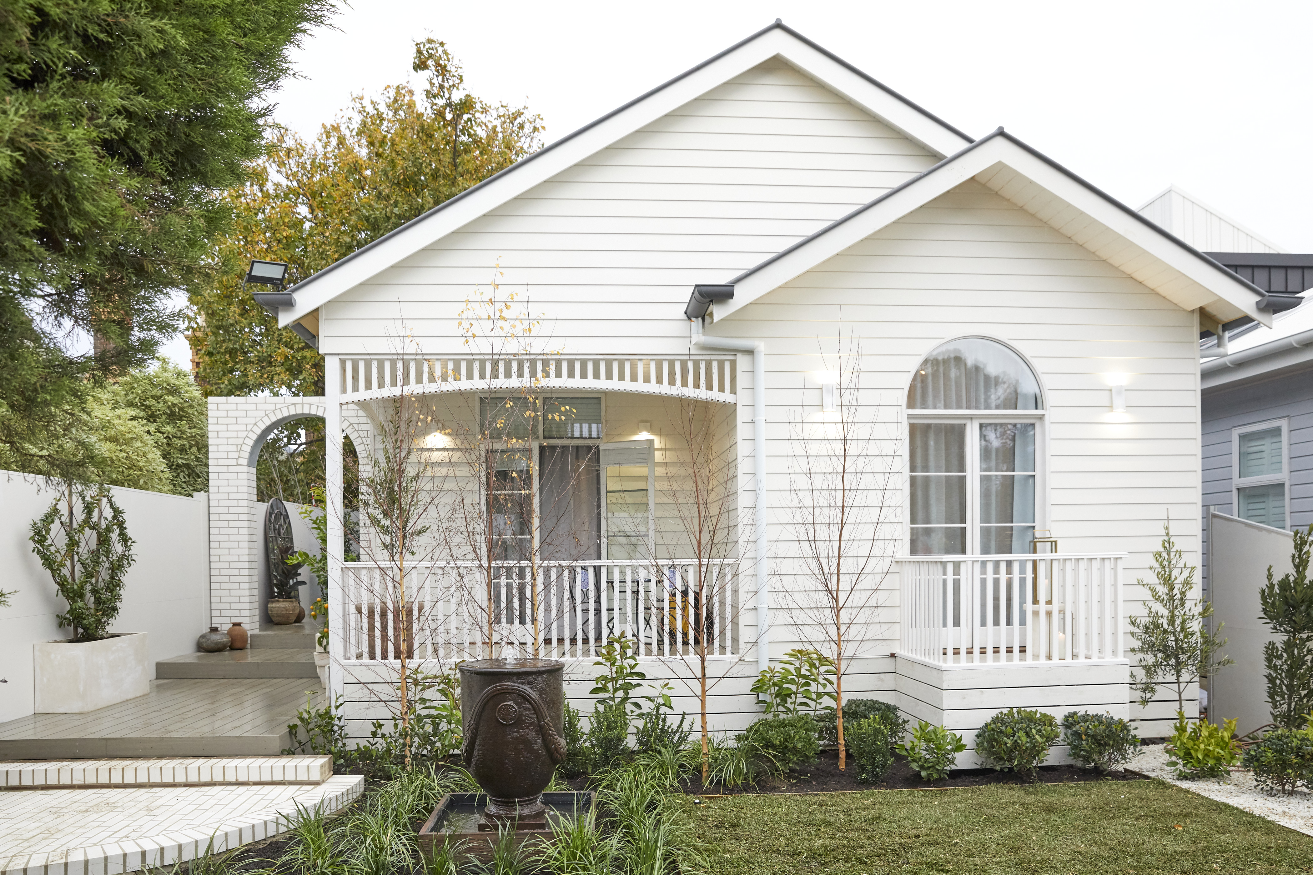 RM10 Front Garden Harry Tash 078 (1)