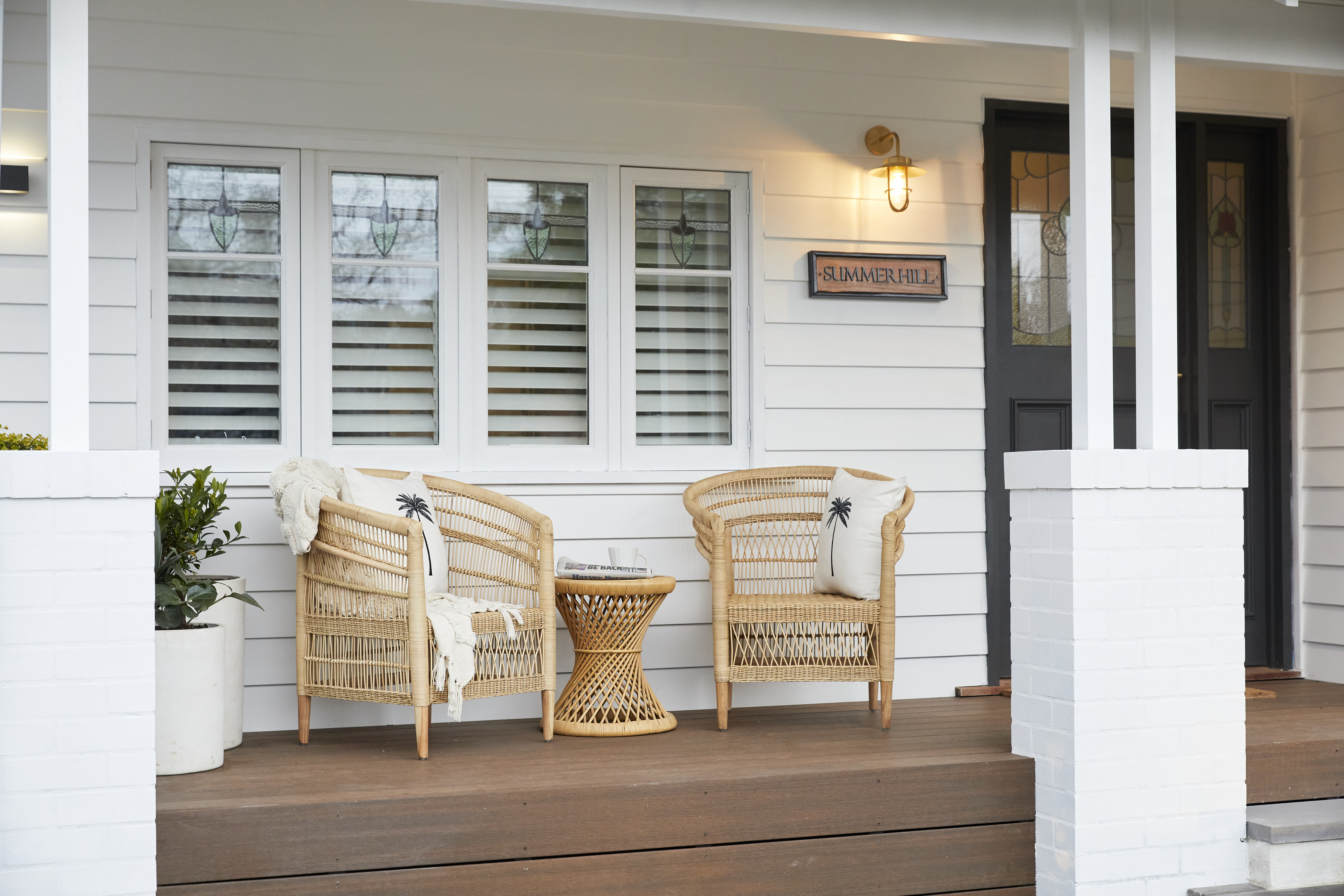 RM10 Front Garden Luke Jasmin 102