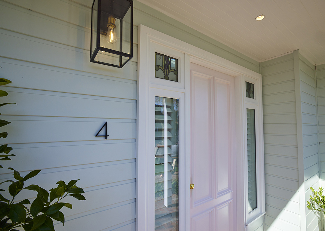 Gallery H2 Rm12 Front Garden Mitch Mark 112