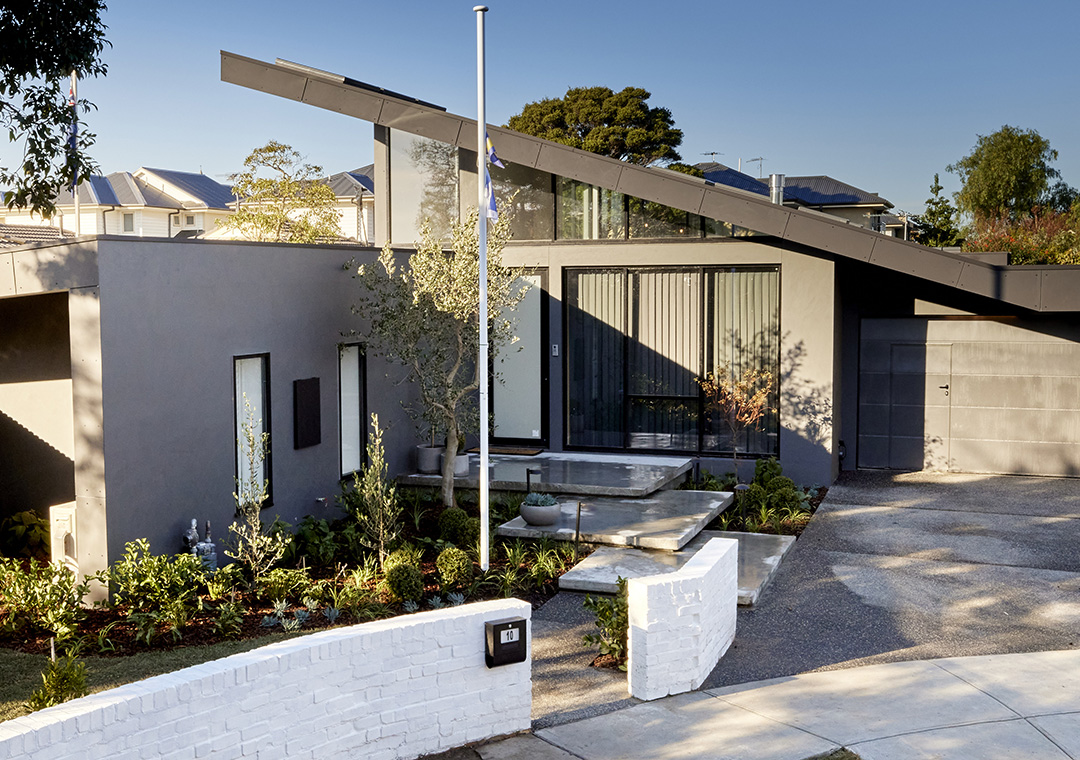 Gallery H4 Rm12 Front Garden Josh Luke 012