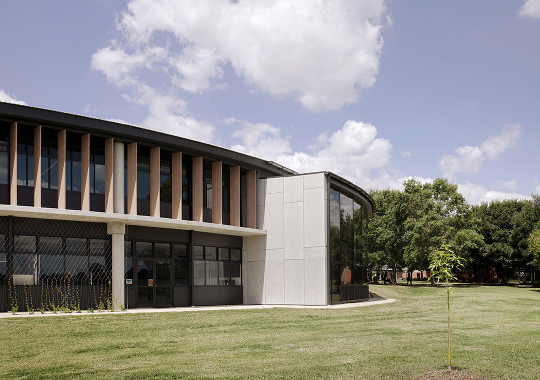 Gal02 220215Schoolmacarthur 5302