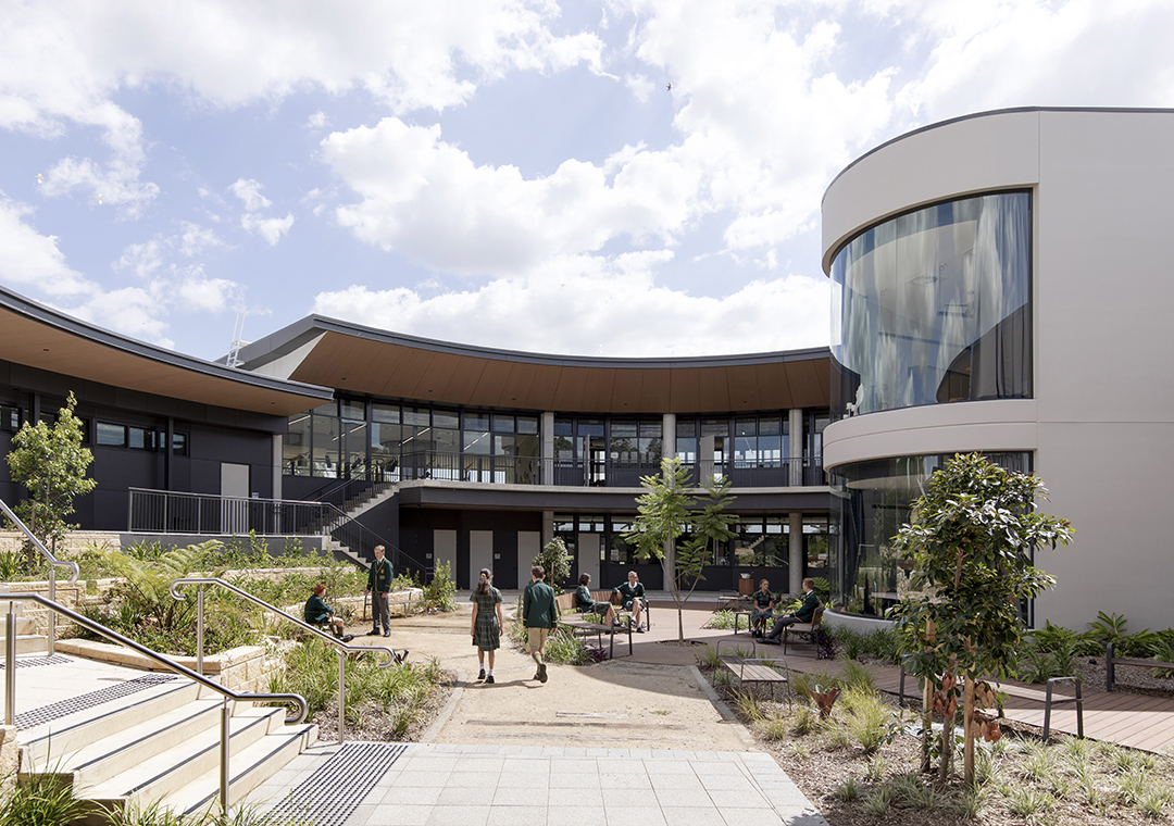 Gal06 220215Schoolmacarthur 5438