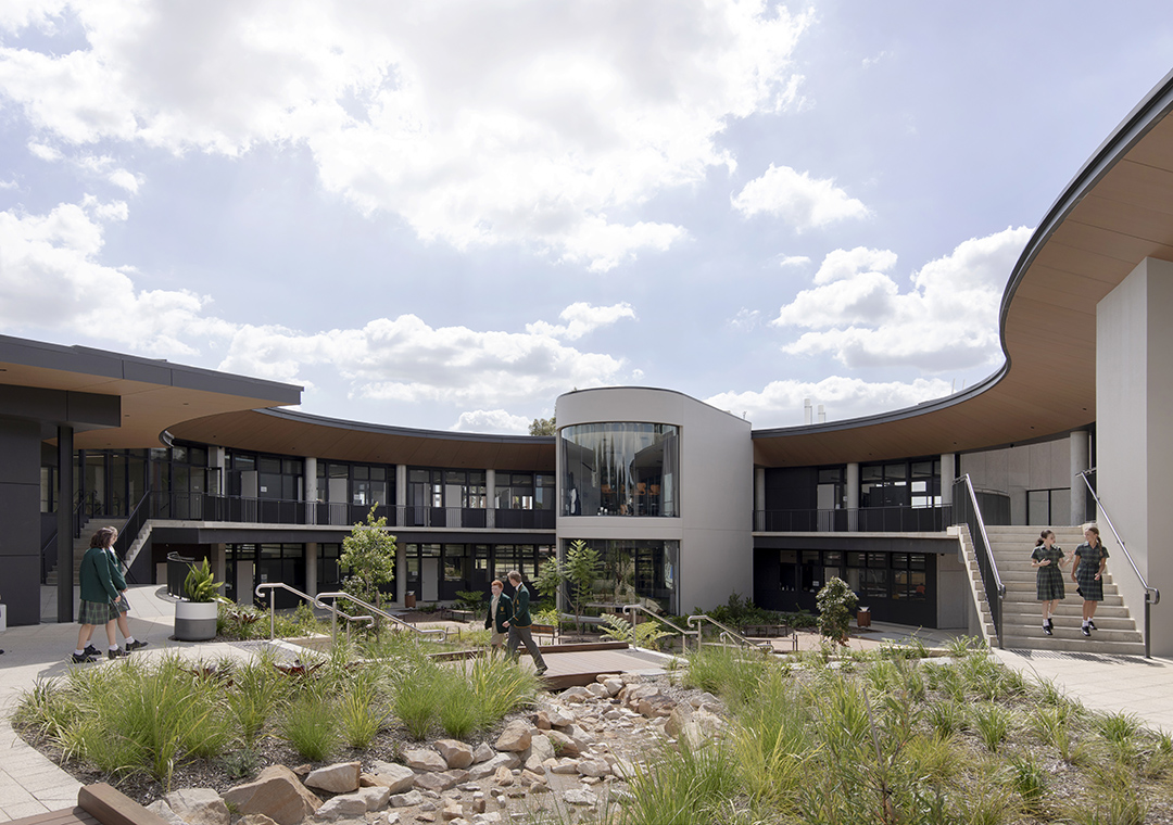 Gal07 220215Schoolmacarthur 5370